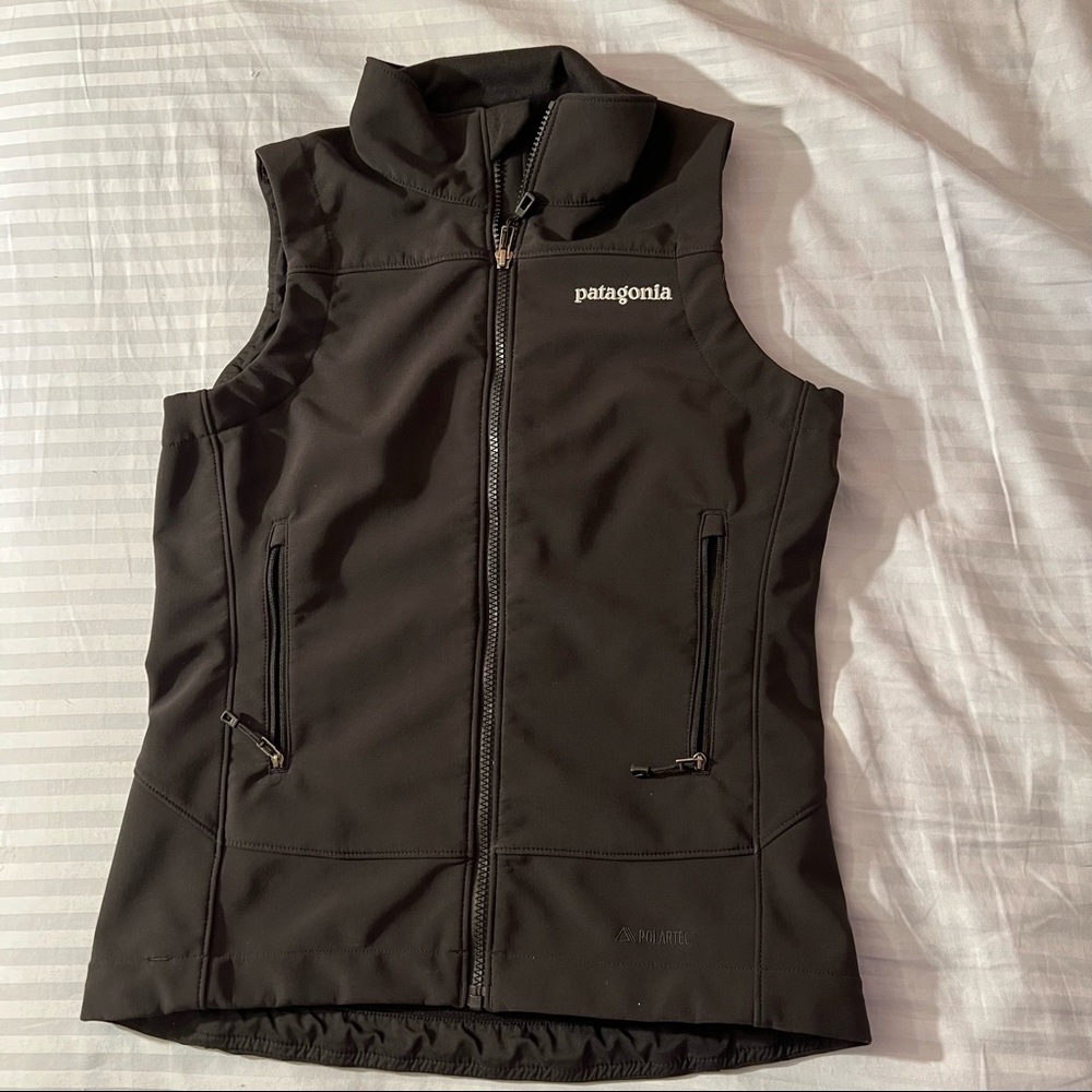 XS Patagonia Black Sleeveless Vest